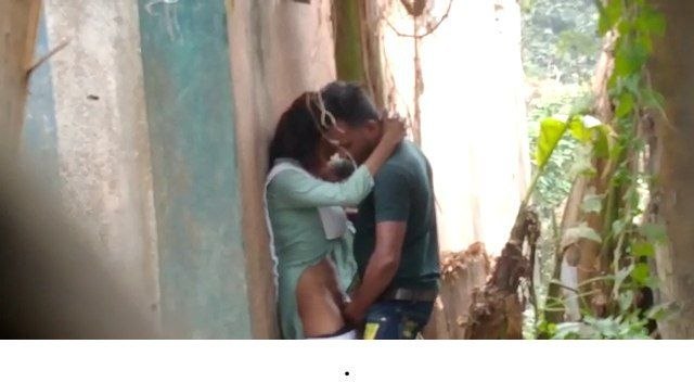 কলাবাগানে গার্লফ্রেন্ডকে নিয়ে খেলে দিল 🔥